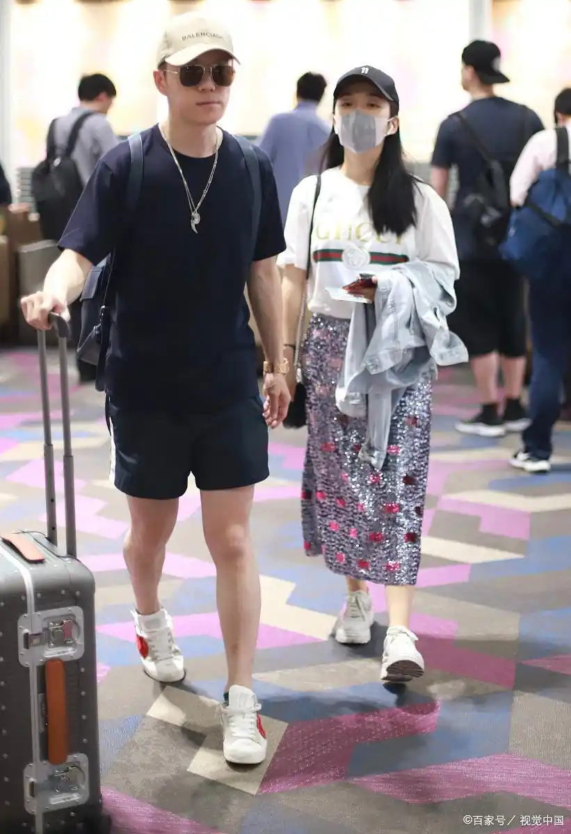 产后恢复困难_女明星生娃后遗症_女明星打喷嚏