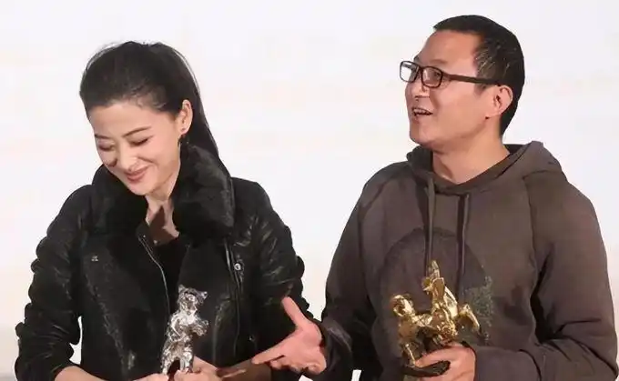 娱乐圈模范夫妻_明星配偶爱情故事_娱乐圈夫妻有哪些照片