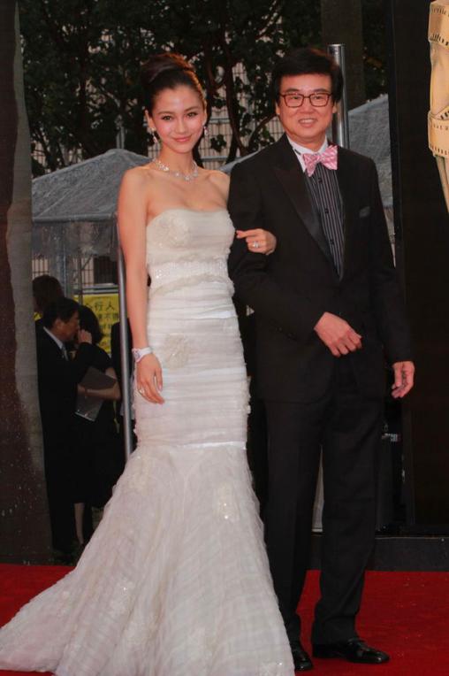 娱乐圈的无情_杨颖 人走茶凉 复出秘史